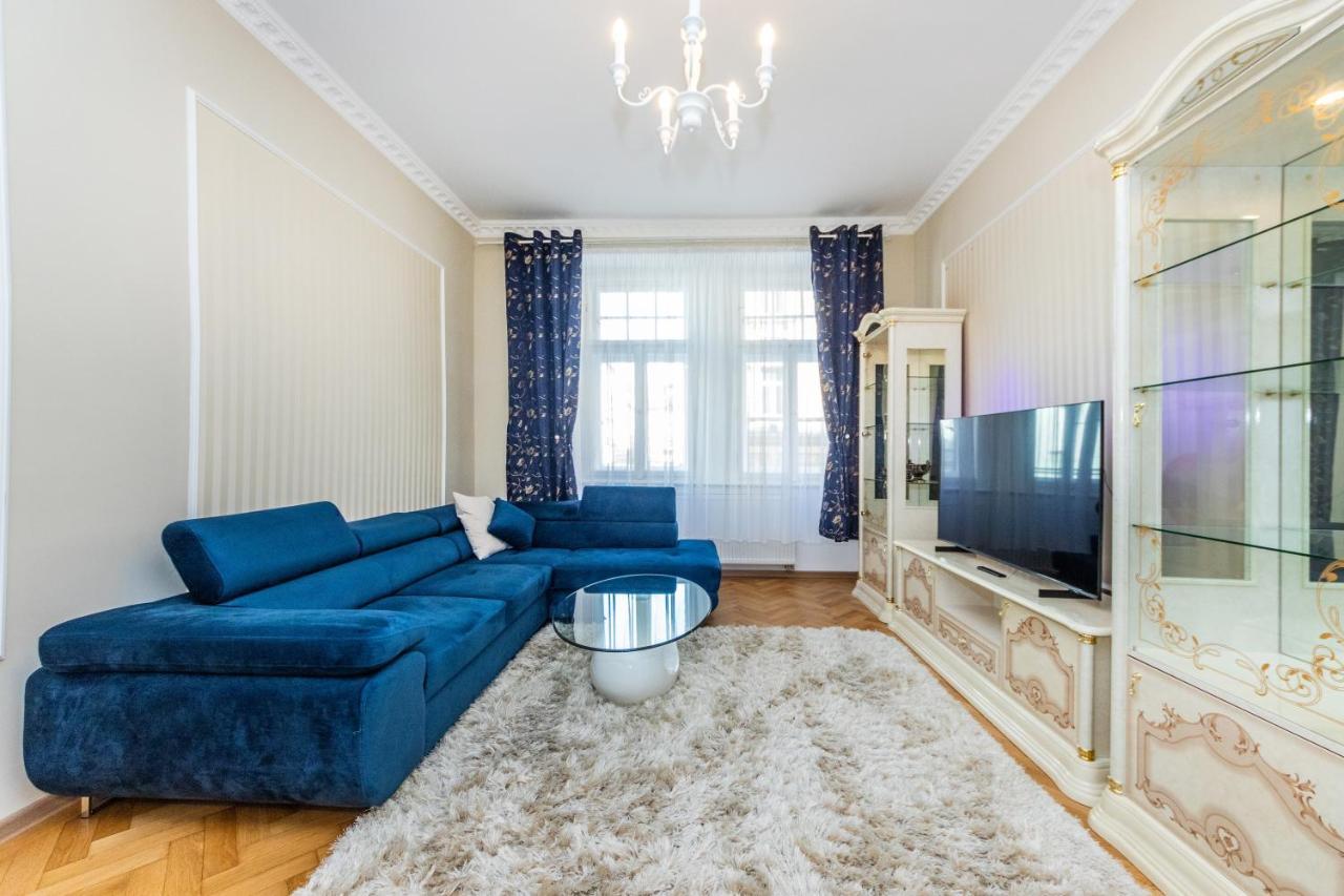 Prostorny Tripokojovy Apartman U Nabrezi Vltavy Apartment Prague Ngoại thất bức ảnh