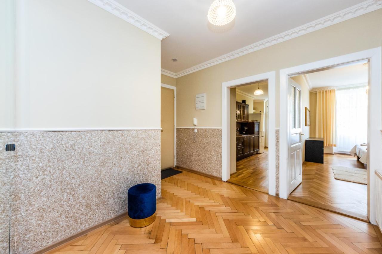 Prostorny Tripokojovy Apartman U Nabrezi Vltavy Apartment Prague Ngoại thất bức ảnh