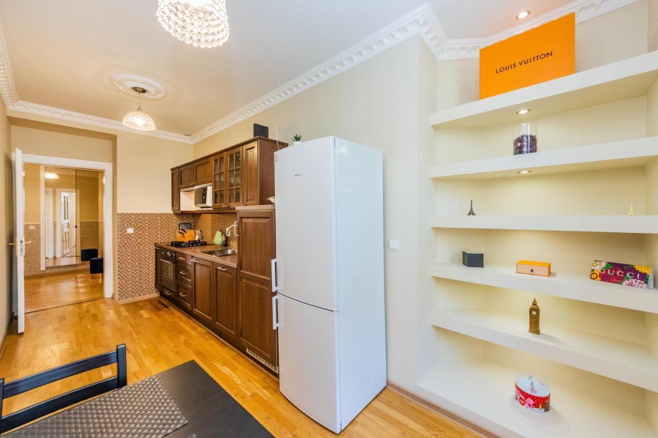 Prostorny Tripokojovy Apartman U Nabrezi Vltavy Apartment Prague Ngoại thất bức ảnh
